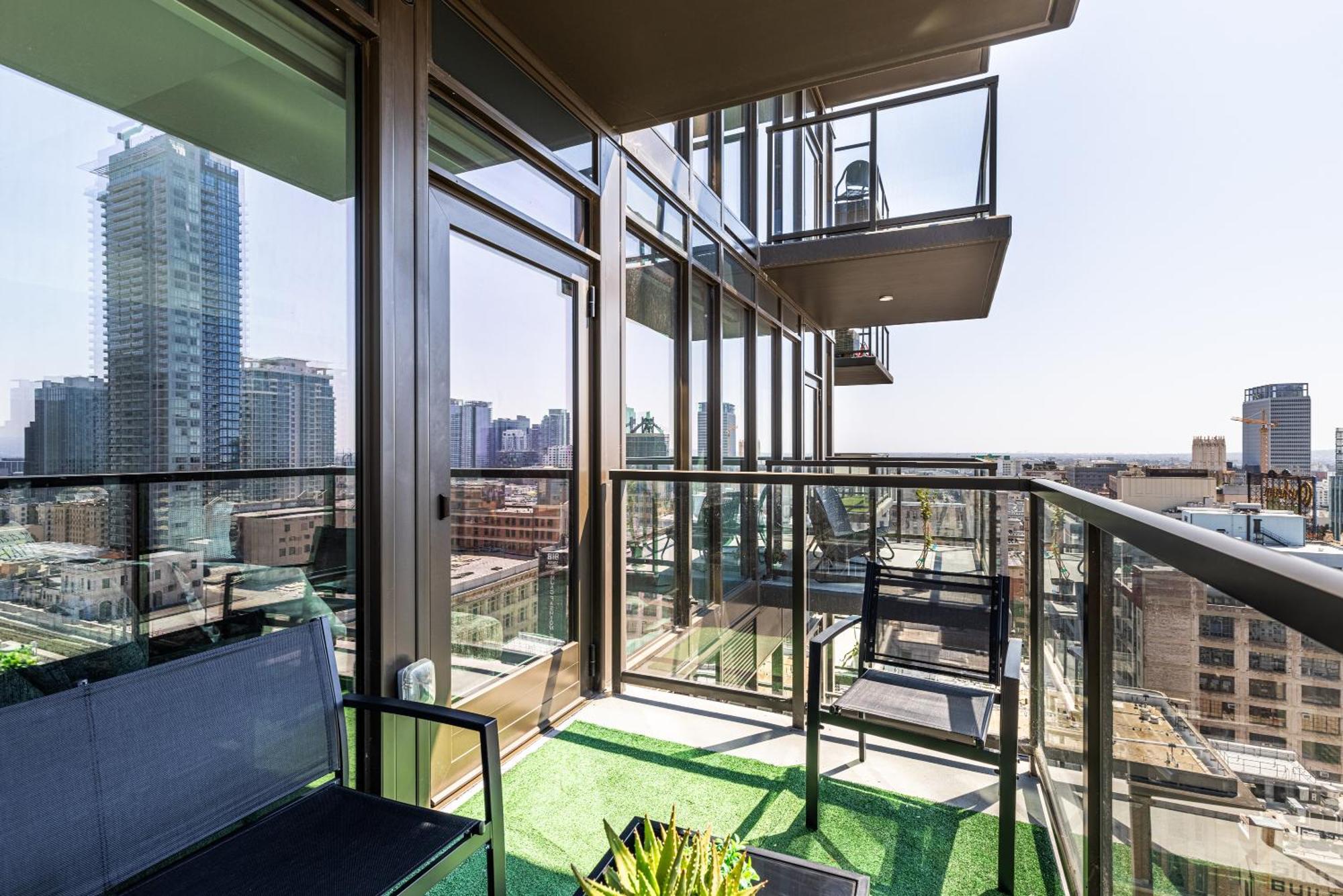 Top Floor 3 Bed 3 Bath Penthouse Living In Luxury Лос-Анджелес Екстер'єр фото
